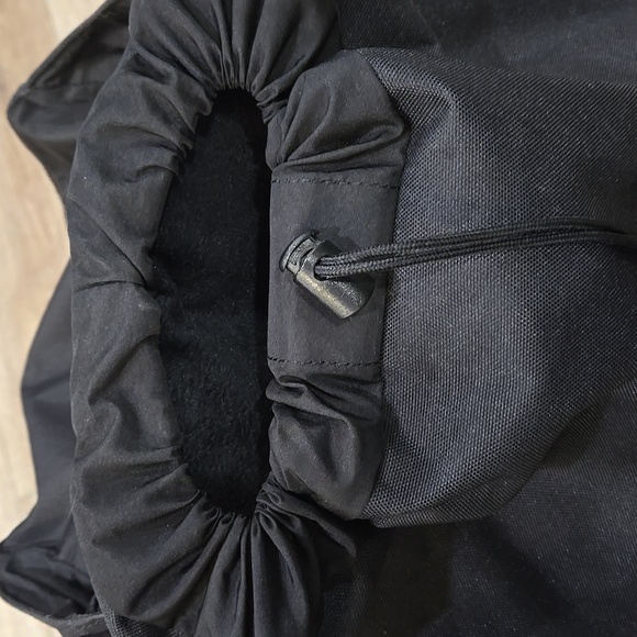 NWOT Herschel Supply Co. Black Backpack with Checkered Straps - Picture 6 of 12